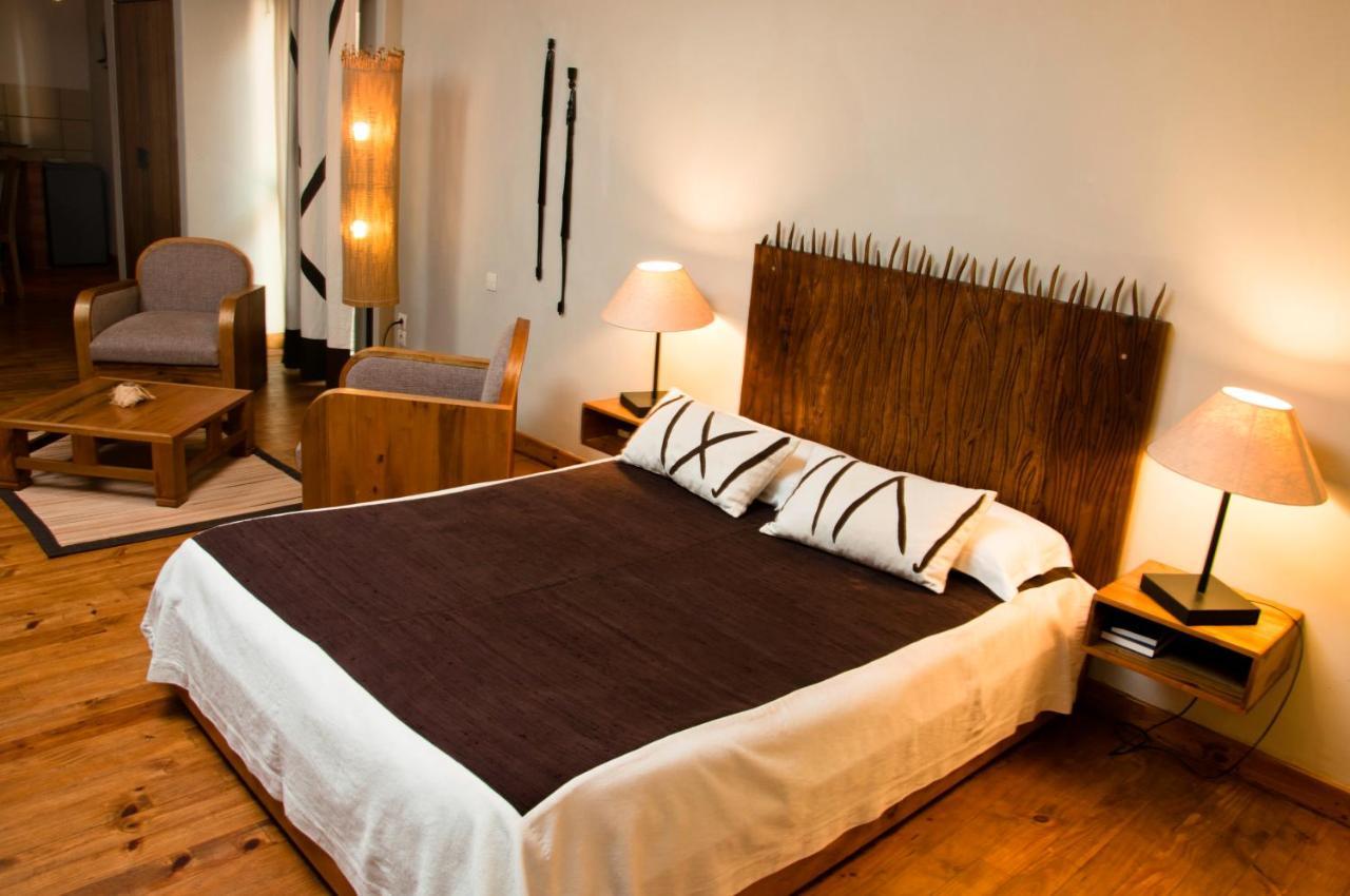 Hotel Restaurant Le Combava Antananarivo Ngoại thất bức ảnh