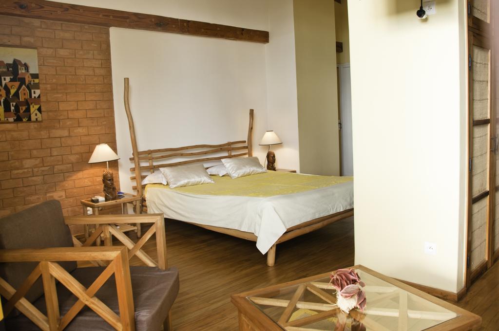 Hotel Restaurant Le Combava Antananarivo Phòng bức ảnh