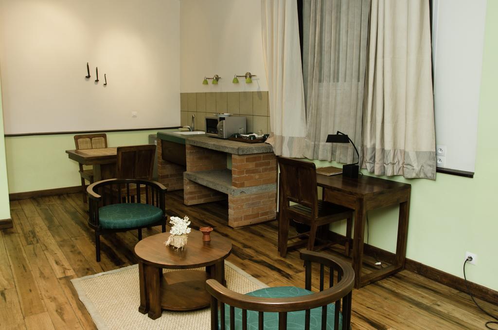 Hotel Restaurant Le Combava Antananarivo Ngoại thất bức ảnh