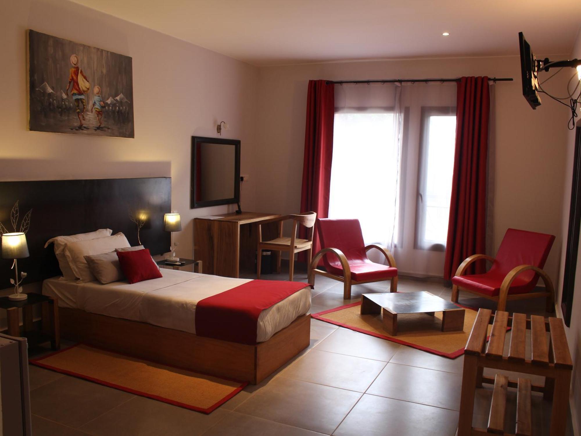 Hotel Restaurant Le Combava Antananarivo Ngoại thất bức ảnh