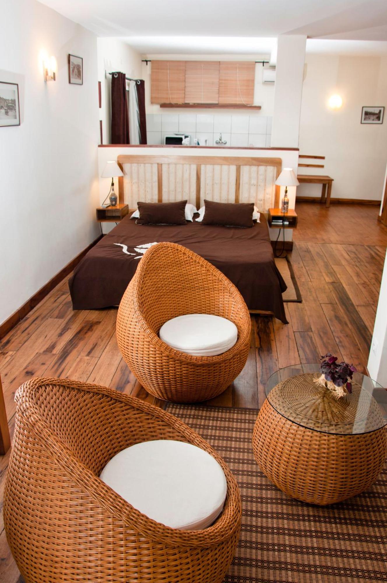 Hotel Restaurant Le Combava Antananarivo Ngoại thất bức ảnh
