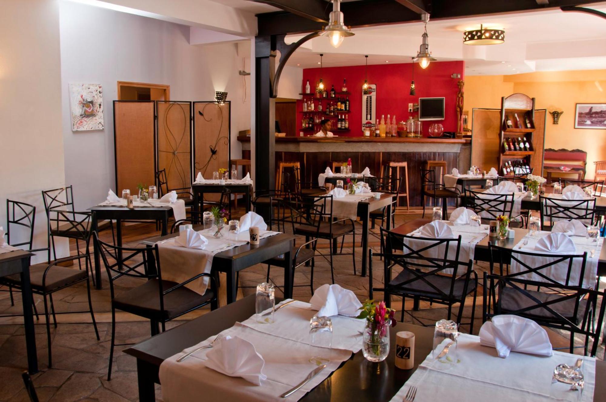 Hotel Restaurant Le Combava Antananarivo Ngoại thất bức ảnh